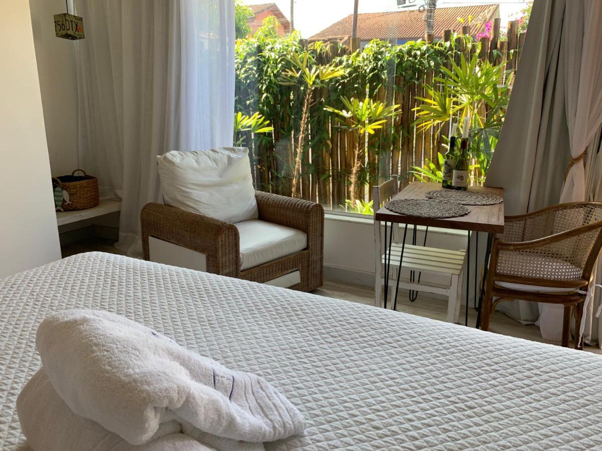 Almas Gemeas Suite Com Cozinha Praia Da Ribeira Ангра-дус-Рейс Экстерьер фото